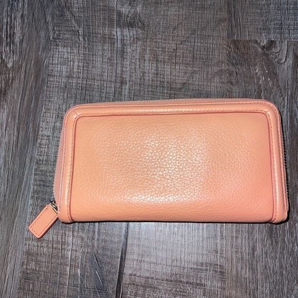 Tory Burch Amanda Zip Around Continental Wallet Salmon, in good used condition - Picture 4 of 7